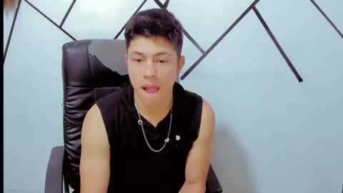 Snapshot of cameron_re chatting on 02.04.25 cameron_re online show from 02.04.25