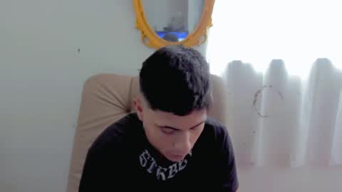 Snapshot of cameron_re chatting on 10.02.25 cameron_re online show from 10.02.25