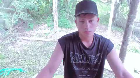 Snapshot of cameron_re chatting on 10.21.25 cameron_re online show from 10.21.25