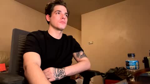 Snapshot of camerondt chatting on 01.02.25 camerondt online show from 01.02.25