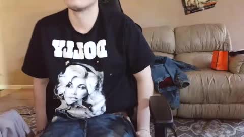 Snapshot of camerondt chatting on 12.13.25 camerondt online show from 12.13.25