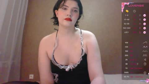 Snapshot of camgirl_xx chatting on 11.18.25 Marta online show from 11.18.25