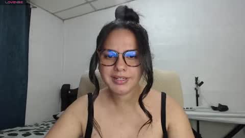 Camila Valbuena online show from 07.30.26
