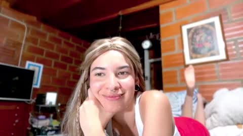 Snapshot of camii19y chatting on 09.22.25 camii19y online show from 09.22.25