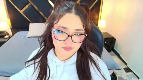 Camila Osorio online show from 04.30.26