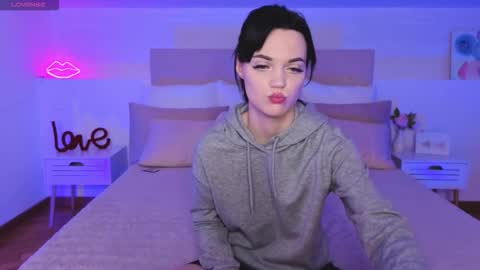 Snapshot of camila_777_ chatting on 12.14.25 Camila online show from 12.14.25