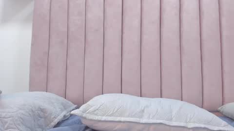 Snapshot of camila__herrera chatting on 02.04.25 Camila online show from 02.04.25