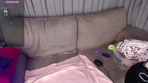 Snapshot of camila_belen chatting on 02.13.25 Camila online show from 02.13.25