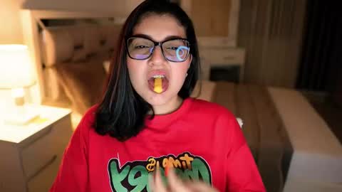 Camila buitrago online show from 11.16.25