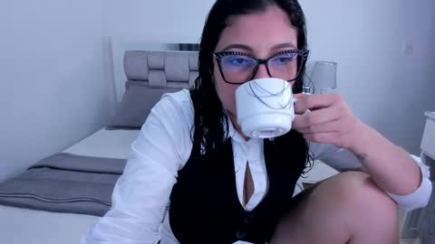 Camila buitrago online show from 04.30.26