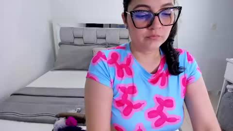 Snapshot of camila_buitrago chatting on 07.25.26 Camila buitrago online show from 07.25.26