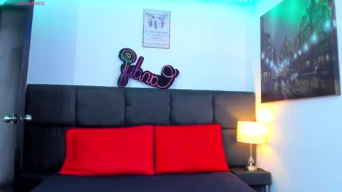 Snapshot of camila_coxx chatting on 12.27.24 s online show from 12.27.24