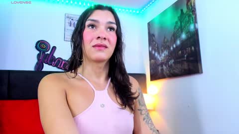 Snapshot of camila_coxx chatting on 12.29.24 s online show from 12.29.24