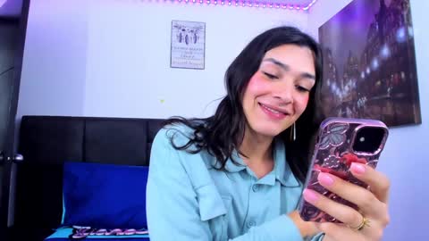 Snapshot of camila_coxx chatting on 12.31.24 s online show from 12.31.24