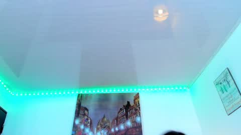 Snapshot of camila_coxx chatting on 01.21.25 s online show from 01.21.25