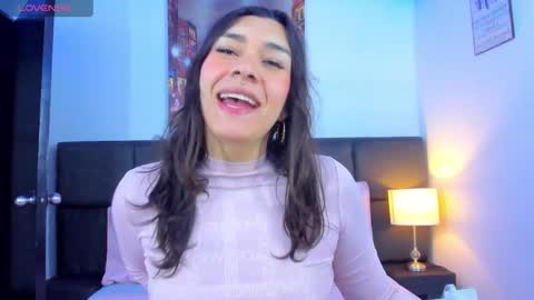 Snapshot of camila_coxx chatting on 02.02.25 s online show from 02.02.25