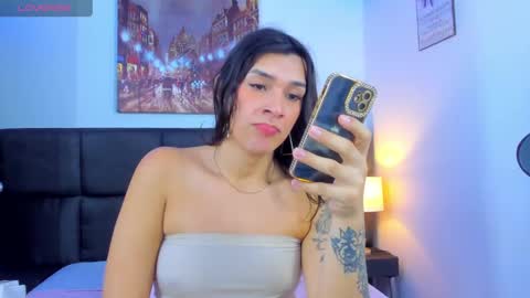 Snapshot of camila_coxx chatting on 02.03.25 s online show from 02.03.25