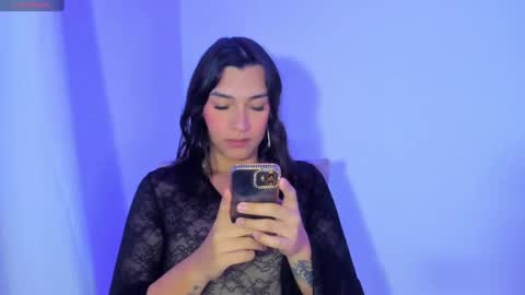 Snapshot of camila_coxx chatting on 02.11.25 s online show from 02.11.25