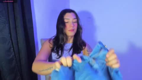 Snapshot of camila_coxx chatting on 02.28.25 s online show from 02.28.25