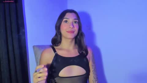 Snapshot of camila_coxx chatting on 03.05.25 s online show from 03.05.25