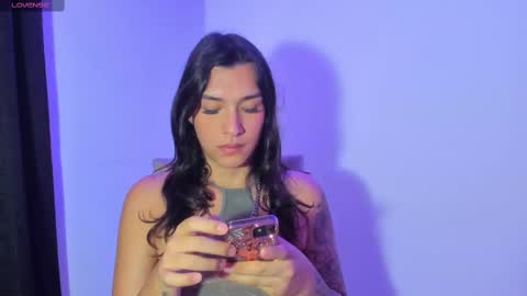 Snapshot of camila_coxx chatting on 03.08.25 s online show from 03.08.25