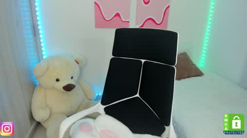  C A M I  online show from 01.16.25