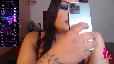 Snapshot of camila_fuenmayor chatting on 01.15.25   online show from 01.15.25