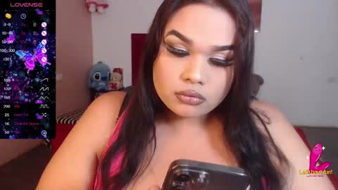 Snapshot of camila_fuenmayor chatting on 02.04.25   online show from 02.04.25