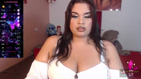 Snapshot of camila_fuenmayor chatting on 02.10.25   online show from 02.10.25