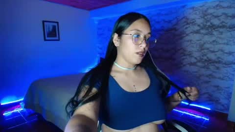 Camila Roose online show from 05.04.26