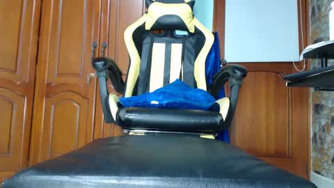 Snapshot of camila_rosess chatting on 02.19.25 valentinaEpic way Ive been fucked 1515 online show from 02.19.25