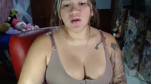 Snapshot of camila_rosess chatting on 11.24.25 valentinaEpic way Ive been fucked 1515 online show from 11.24.25