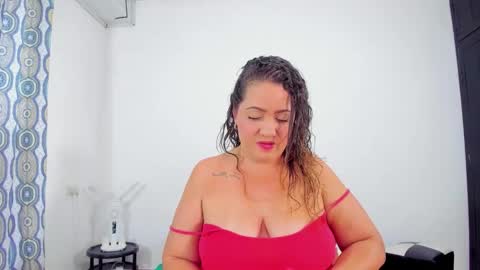 Snapshot of camilaa_foxxx chatting on 11.18.25 camilaa foxxx online show from 11.18.25