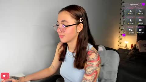 Snapshot of camilaalee chatting on 01.13.25 CAMILAA LEE online show from 01.13.25