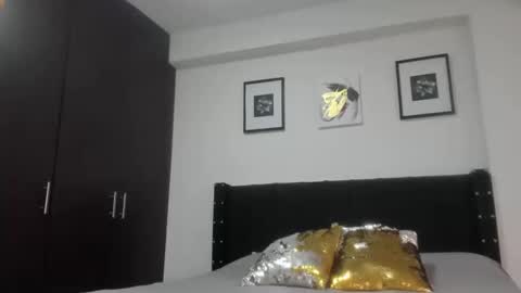 camilagomez_ch online show from 01.04.25