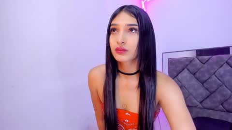 Snapshot of camilajhoones chatting on 12.25.24 camilajhoones online show from 12.25.24