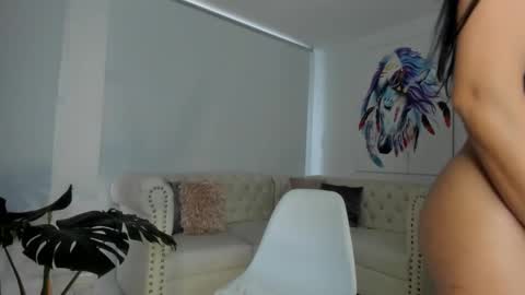 Snapshot of camilamanzurr chatting on 01.20.25 camila manzur online show from 01.20.25