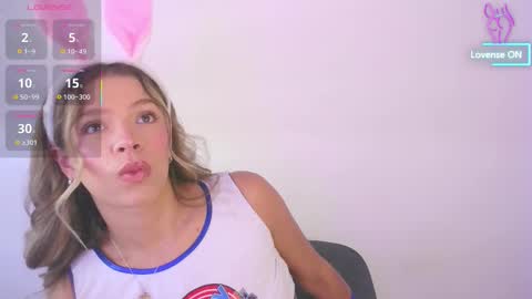 Snapshot of camilamonroee chatting on 10.28.25 Camila Monroee online show from 10.28.25