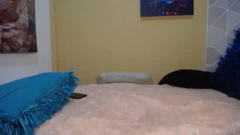 Snapshot of camilaparrisx chatting on 01.16.25 camilaparrisx online show from 01.16.25