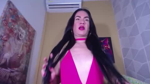 Snapshot of camilaparrisx chatting on 02.18.25 camilaparrisx online show from 02.18.25