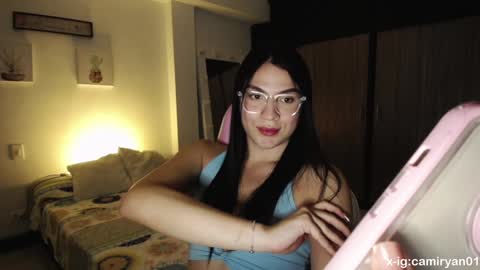 X IGcamiryan01 online show from 02.26.25