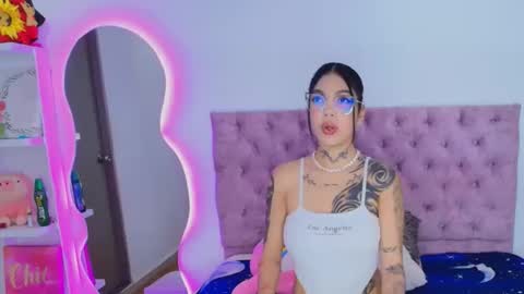 Snapshot of camilavelour chatting on 03.30.26 Camila Velour online show from 03.30.26