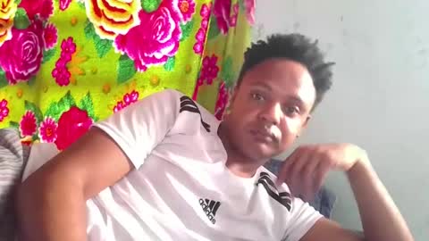 Camic Henzell online show from 12.16.25