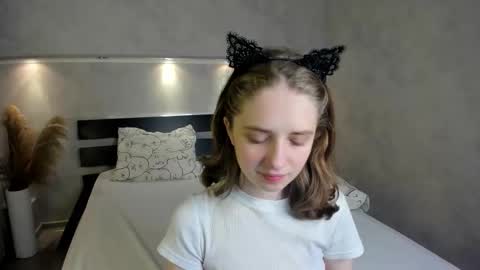 Camilla online show from 10.06.25