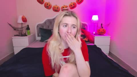 camilladreamer online show from 10.26.25