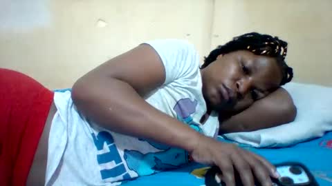 Snapshot of camillah_sweet chatting on 05.17.26 camillah_sweet online show from 05.17.26
