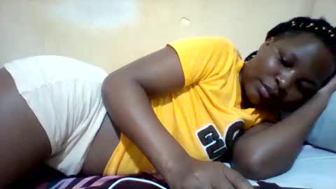 Snapshot of camillah_sweet chatting on 05.26.26 camillah_sweet online show from 05.26.26