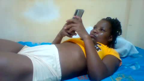 Snapshot of camillah_sweet chatting on 06.17.26 camillah_sweet online show from 06.17.26