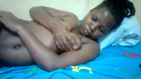 Snapshot of camillah_sweet chatting on 06.18.26 camillah_sweet online show from 06.18.26