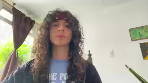 Snapshot of camille_delrey chatting on 10.16.25 Camille online show from 10.16.25